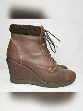 Bulwark lace up leather wedged ankle boots